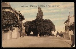 AK Aubonne, L`Avenue du Chêne et Place de la Gare